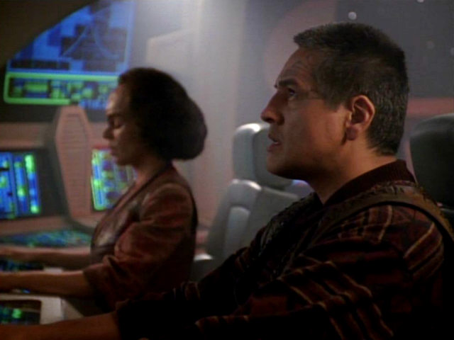 Chakotay and B'Elanna flying a Maquis ship