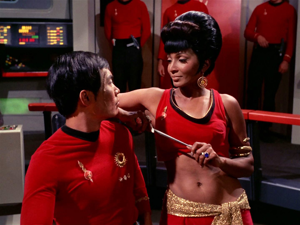 Uhura and Sulu in the Mirror Universe