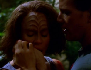 Top 10 Sexiest Star Trek Moments – Women at Warp