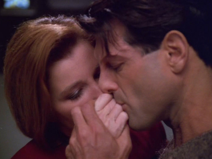 Kashyk kisses Janeway's hand in "Counterpoint"