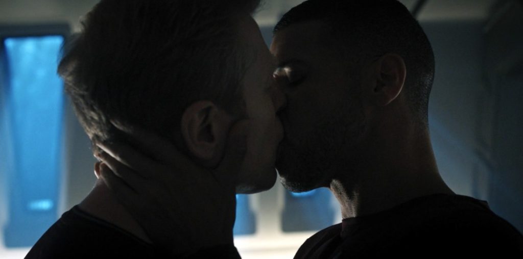 Culber and Stamets kiss