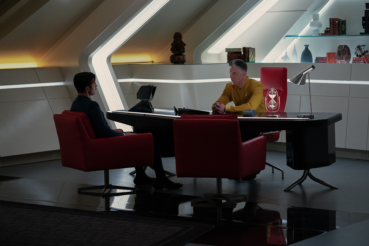 Captain Pike and Sam Kirk in the Ready Room.