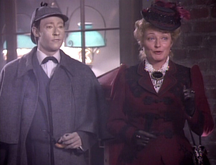 Pulaski and Data in "Elementary Dear Data"