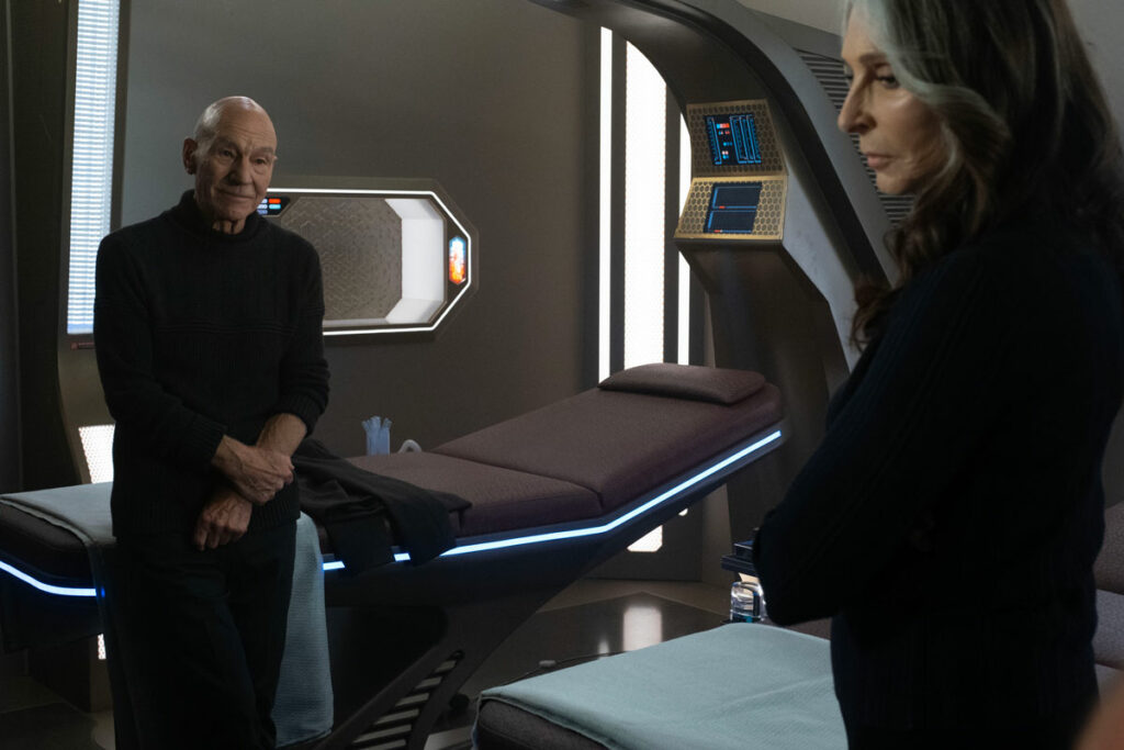 Crusher and Picard talk in Sickbay on the Titan